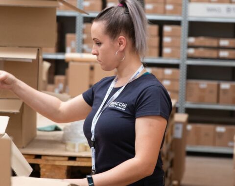 logistica outsourcing pack personalizzati